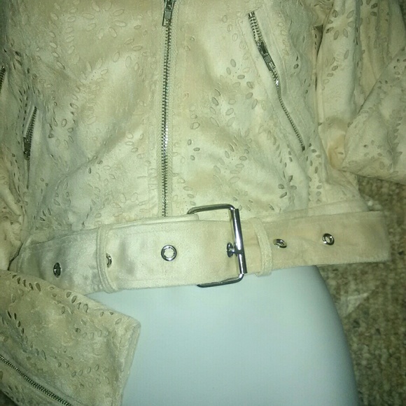 Endless Rose crop jacket - Final Price 😊 - Picture 5 of 8